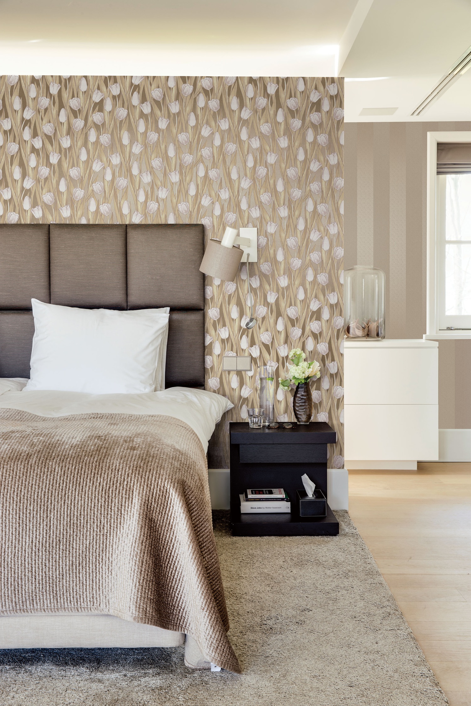 Обои Milassa Swan SW1 002/4 10,05×1 фото в интерьере